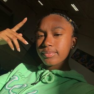 Meet your Posher, Trenity